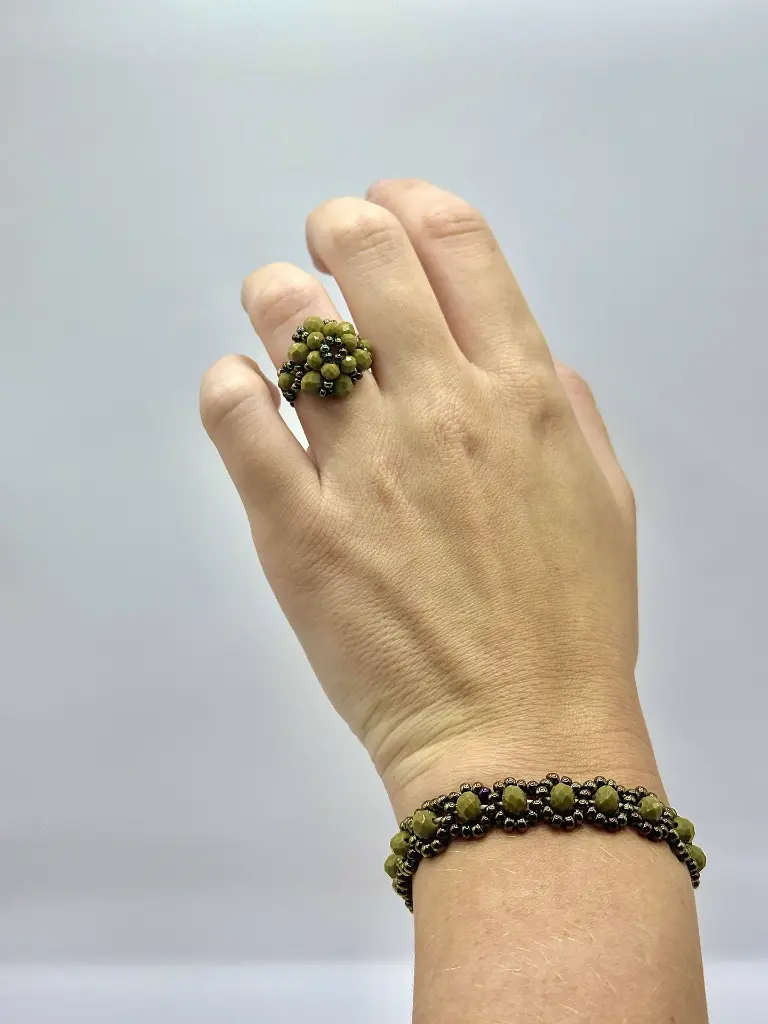 Green Kaki Armband2.webp