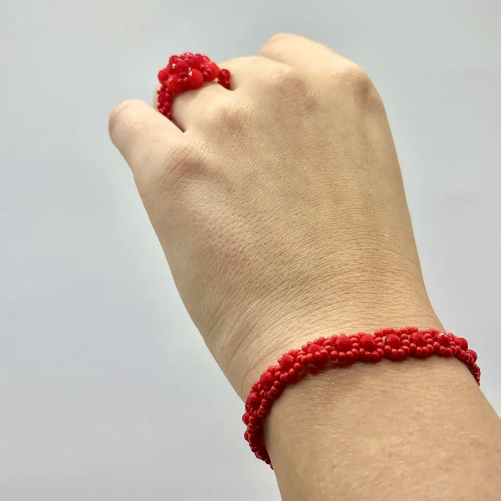 Intense Red Armband1.webp